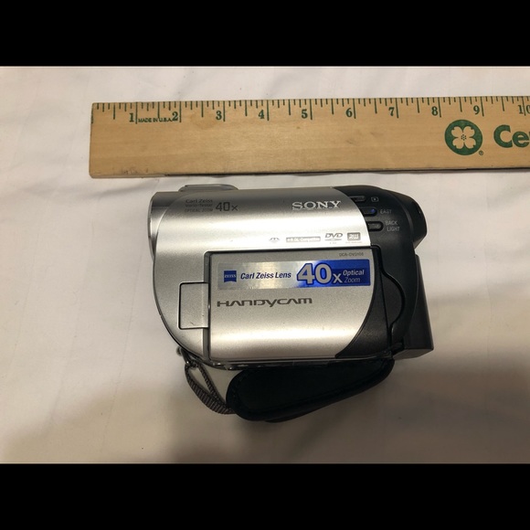 Sony HandyCam - Picture 2 of 5